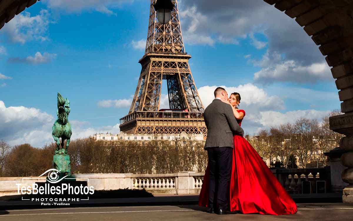 Séance couple Day After à Paris au Pont de Bir-Hakeim