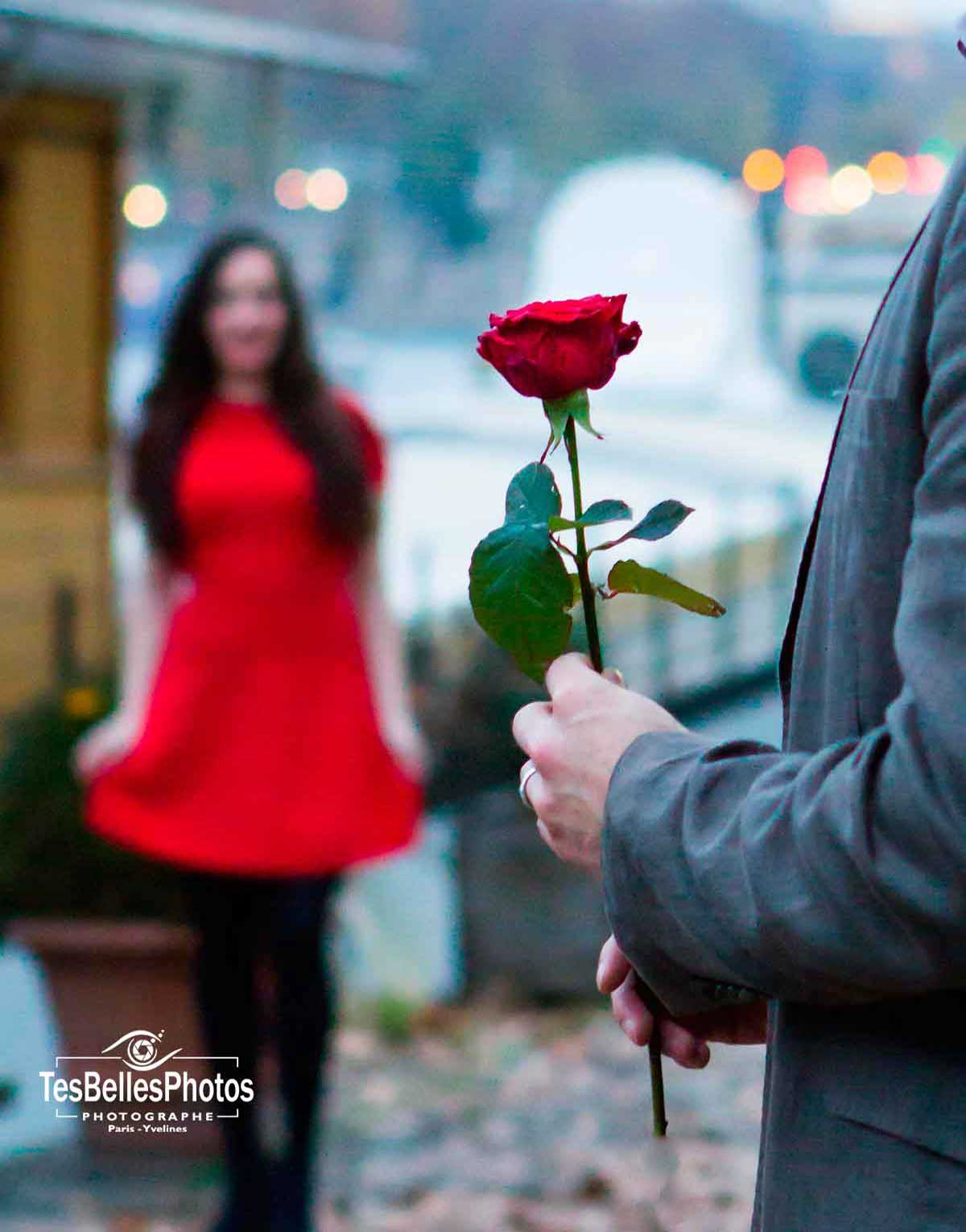 Séance photo demande en mariage à Paris, photo couple romantique Paris